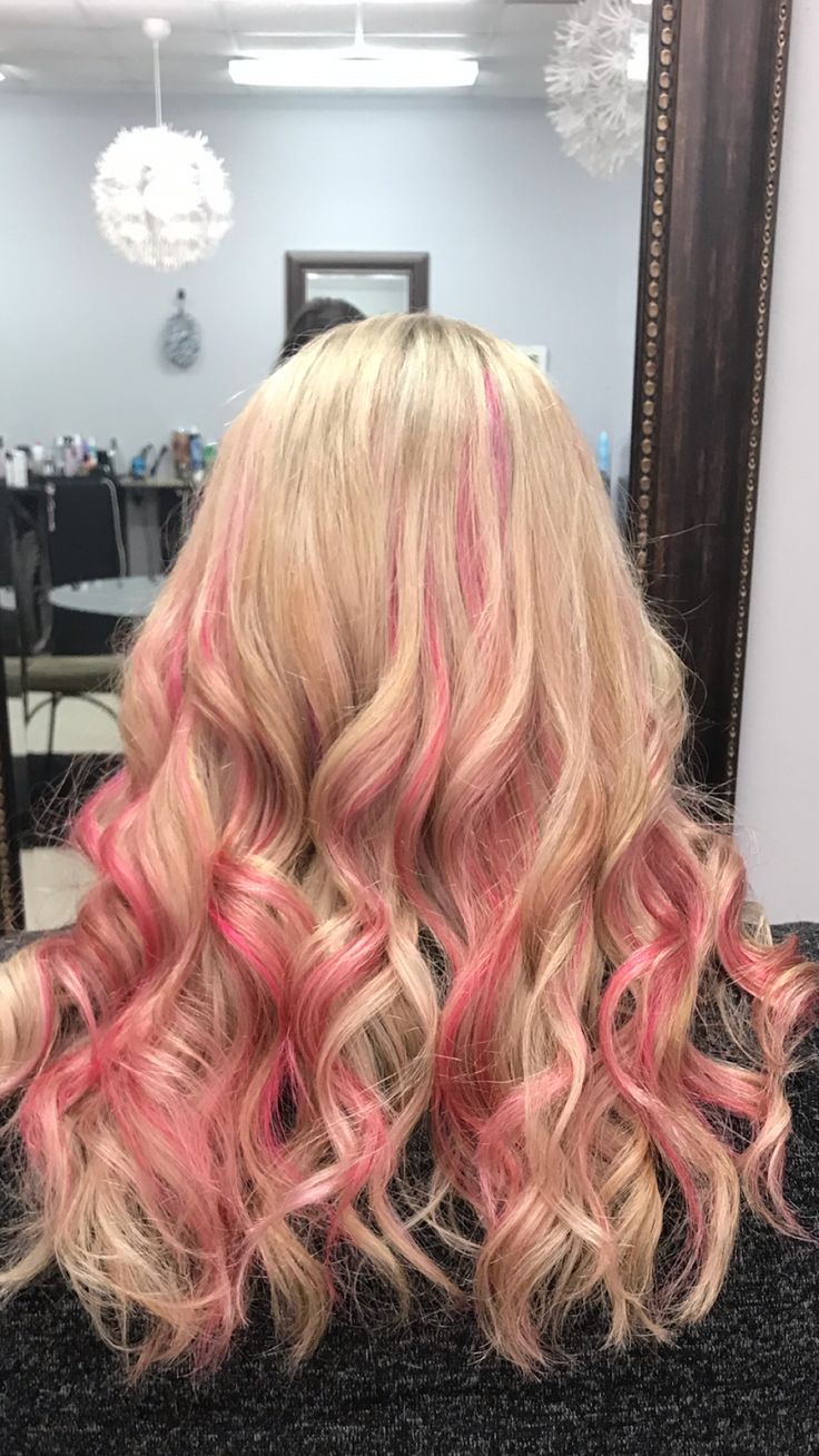 Cute Hair Lengths, Blonde Hair With Pink Streaks, Highlights In Blonde Hair, Pink And Blonde Hair, Hair With Pink Highlights, Blonde Hair With Pink, Pink Hair Streaks, Pink Hair Highlights, Blonde Hair With Pink Highlights