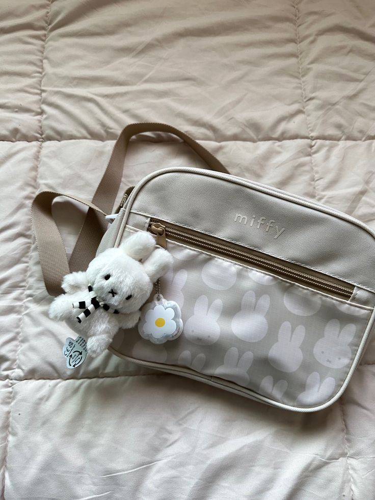 Aesthetic Crossbody Bag, Miffy Wallet, Miffy Items, Miffy Collection, Miffy Bag, Miffy Keychain, Keychain Plush, Tods Bag, Cute Accessories