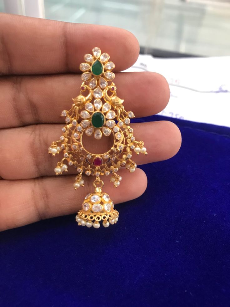 Antique Buttalu Earrings Gold, Ruby Chandbali Earrings Gold, Gold Earrings Latest Designs, Chandbali Necklace Set Gold, Light Weight Gold Buttalu, Chandbalis Earrings Gold, Gold Chandbali Earrings Design, Gold Jumkas Design, Buttalu Earrings Gold Bridal