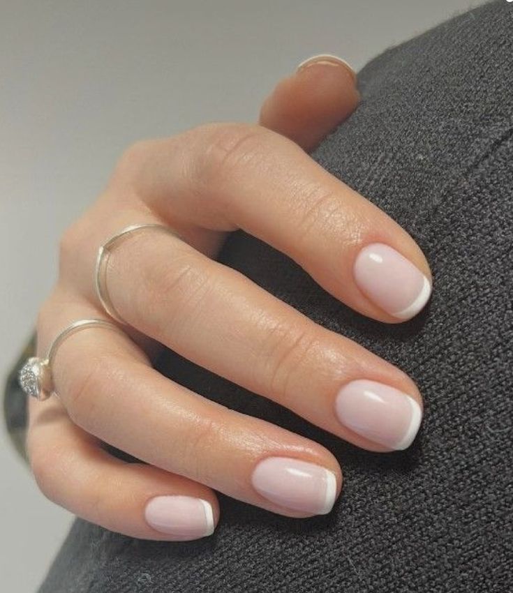 Class Nails Simple, Design On Natural Nails Short, Grad Nail Ideas Short, Gel French Tip Manicure, Shellac Wedding Nails For Bride, French Manicure Short Nails Natural, Nail Design Simple Classy, Squoval Bridal Nails, Natural Looking Gel Nails Short