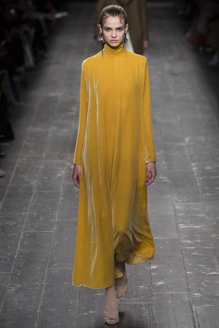 Paris Mode, Runway Trends, Velvet Fashion, 가을 패션, 2016 Fashion, Fall 2016, Elie Saab, Mode Inspiration, Yellow Dress