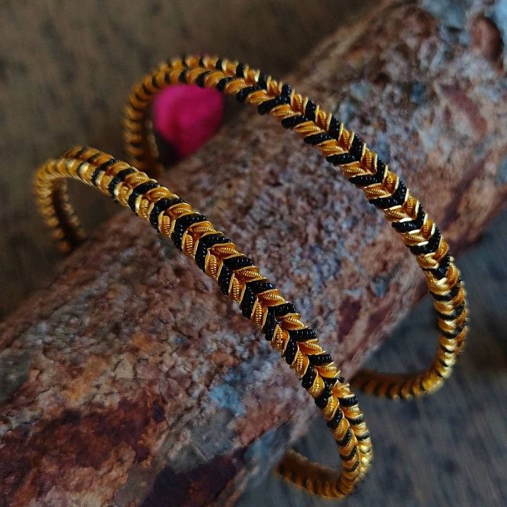 Black Beeds Bangles Gold, Black Beads Bangles Gold Indian, Black Beads Bangles, Gold Kangan, Bangles Collection, Gold Jewelry Prom, Kids Gold Jewelry, Gold Bangles Indian, Gold Bangles For Women