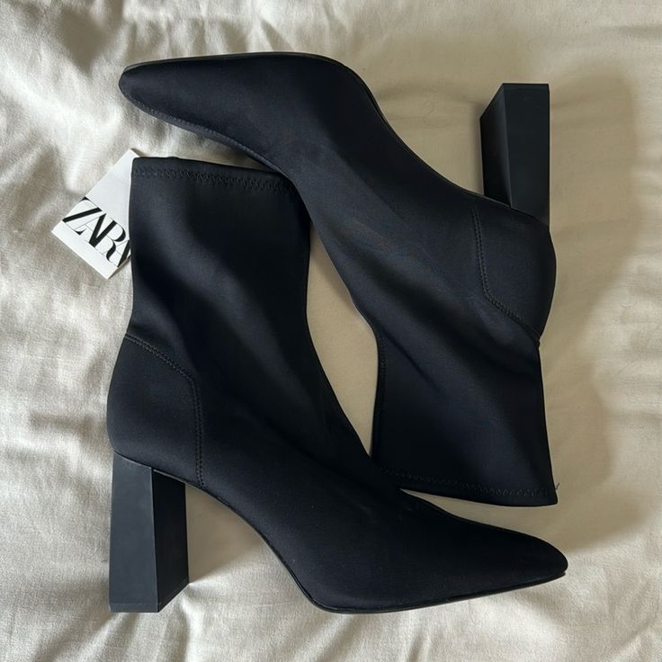 Size 11 Or Eu 42 Casual Black Booties With Reinforced Heel, Black Pointed Toe Heels For Fall, Casual Heels With Medium Width And High Ankle, Casual High Ankle Heels With Medium Width, Casual Black High Heeled Boots, Casual Medium Width High Ankle Heels, Black Round Toe Booties For Spring, Black Ankle-high Summer Boots, Black Block Heel For Fall