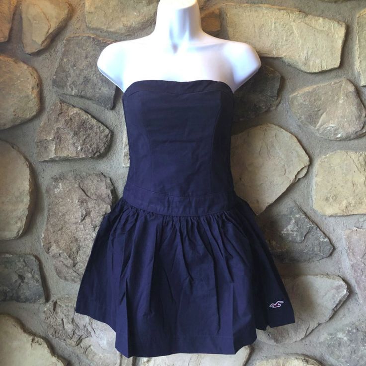 $100 Value -Brand New W/ Tags . Sizes Xs, Small Or Medium. Solid Navy Blue . Drop Waist Strapless. This Mini Dress Is Summer Ready. Luau Easter Hawaii Hawaiian Tropical Spring Break Summer Beach Cover Up Sun Surf Surfer Palm Trees Strapless Sexy Fitted . Compair To Roxy Volcom Quicksilver O'neill Billabong Tinker Bell Tink Costume Fairy Casual Strapless Lined Mini Dress, Cotton Strapless Dress For Night Out, Casual Strapless Mini Dress For Cocktail, Fitted Cotton Strapless Casual Dress, Fitted Casual Cotton Strapless Dress, Casual Fitted Cotton Strapless Dress, Blue Strapless Cotton Mini Dress, Casual Strapless Lined Dress, Casual Lined Strapless Dress