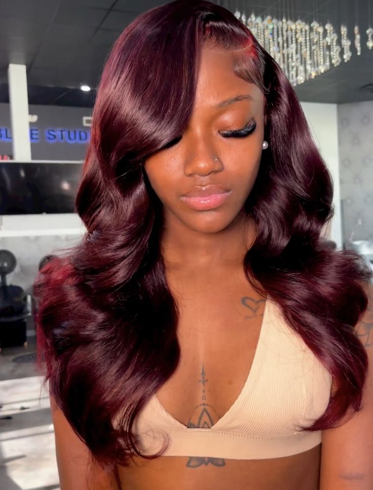 Red Hair On Dark Skin, Burgundy Red Hair, Dark Burgundy Hair, Burgandy Hair, Burgundy Wig, Wine Hair Color, Wine Red Hair, Frontal Wig Hairstyles, Wine Hair