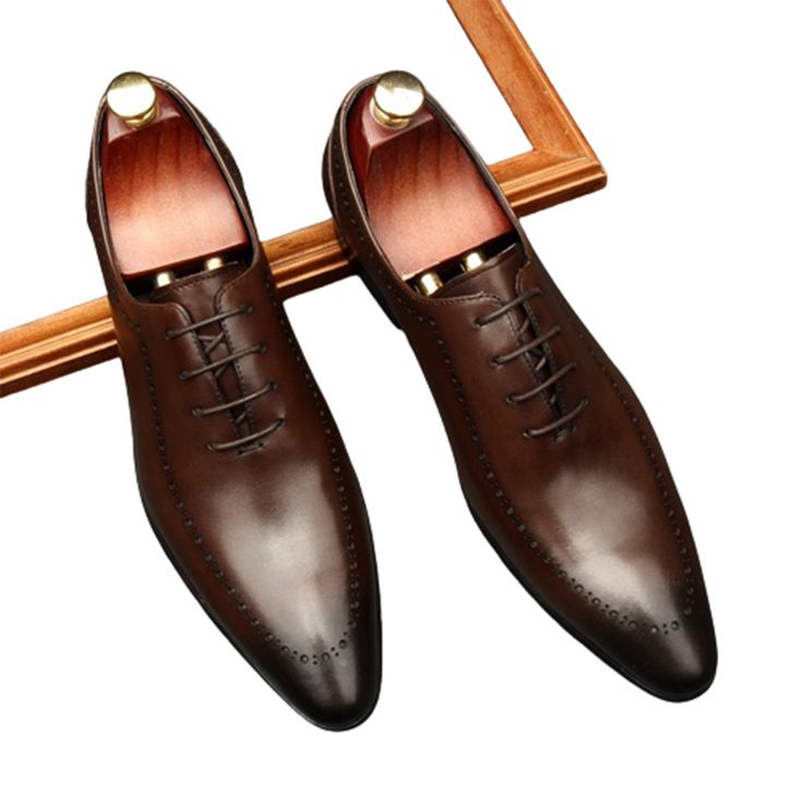 Men's Shoes, Men's Formal Shoes, Men's Wedding Shoes, Loafers, Oxford Shoes, Dress Shoes, Derby Shoes, Groom Shoes, Wedding Shoes, Business Shoes, Italian Shoes, Genuine Leather Men's Shoes, Lace Up Shoes, Brogue Shoes. A man's shoes say a lot about him whether he wants them to or not. Choosing the right shoe is crucial in projecting the right image. Whether you are dressing for a job interview, formal function or even a date, our classic men's formal shoes have got you covered. Made from high q Groom Shoes Wedding, Oxford Shoes Brown, Brogues Style, Shoes Business, Men's Wedding Shoes, Groom Shoes, Italian Shoes, Business Shoes, Brogue Shoes