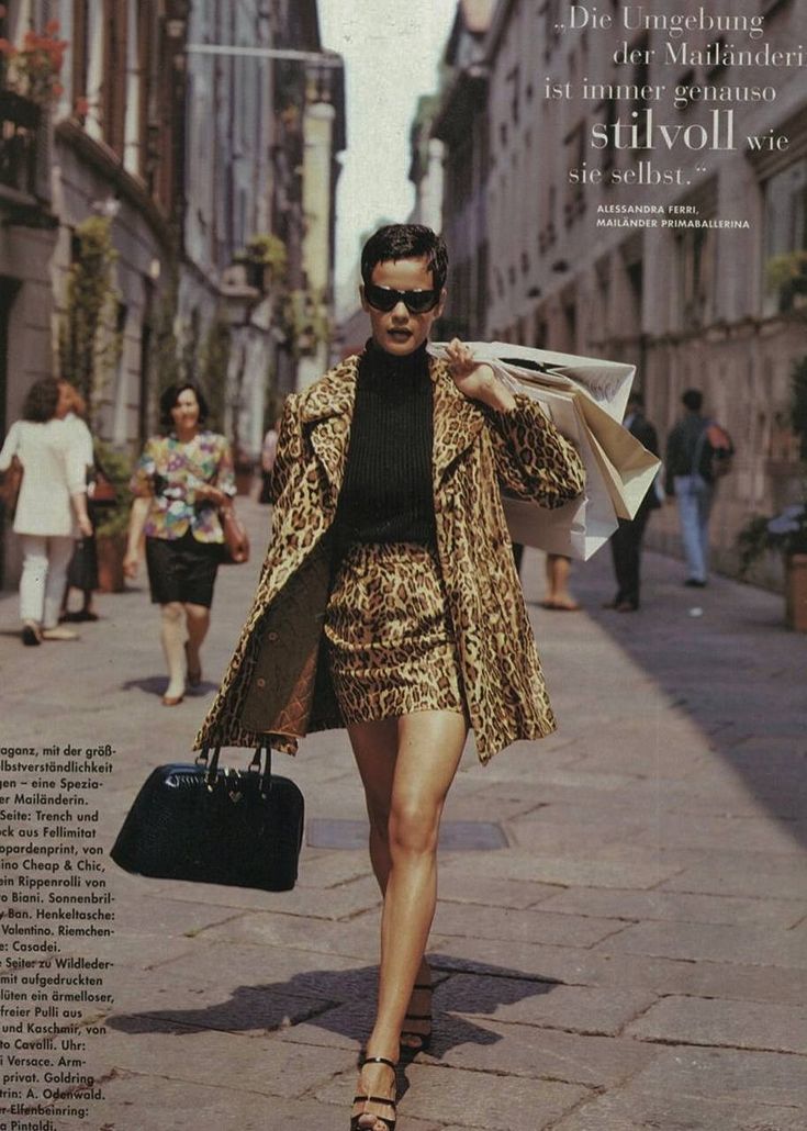 Nadege Du Bospertus 90s, Fashion 1990s, Leopard Print Outfits, 90s Runway, 90s Runway Fashion, 90s Models, Chic Skirts, 90's Fashion, 1990s Fashion