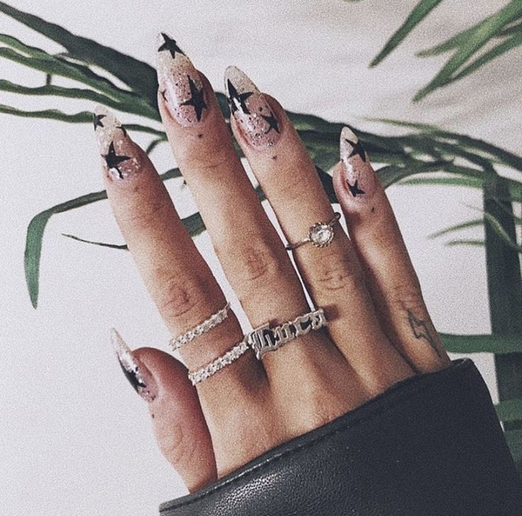 Stars Nails, Star Nail Designs, Stiletto Nail Art, Stiletto Nails Designs, Black Stars, Star Nails, Fire Nails, Dream Nails, Stiletto Nails