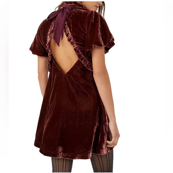 Free People Velvet Smocked Open Back Tunic Mini Dress Fit & Flare Mock Ruffled Neck Short Puffed Sleeves Tunic Length Color: Chocolate Brown With Plum Lining New With Tags Msrp $168 Size Xs Pit To Pit 16.5 (Plus Stretch From Smocking) Length 33.5” Smoke & Pet Free Home We Ship Everyday Free People Sweater Dress, Gum Drop, Lace Tunic Dress, Nordstrom Women, Velvet Mini Dress, Color Chocolate, Free Dresses, Mini Velvet Dress, Mini Shirt Dress