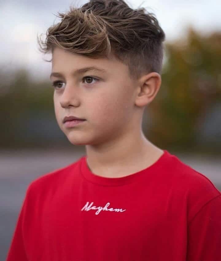 35 Best School Haircuts for Boys in 2021 – HairstyleCamp Boys Baseball Haircut Trendy, Long Top Short Sides Boys Haircut, Soccer Boy Haircut, Haircut For Thinner Hair Boys, Trending Boys Haircuts 2023, Boys Textured Haircut, 2023 Boys Haircut Trends, Thick Hair Boys Haircut, Preteen Haircuts Boy