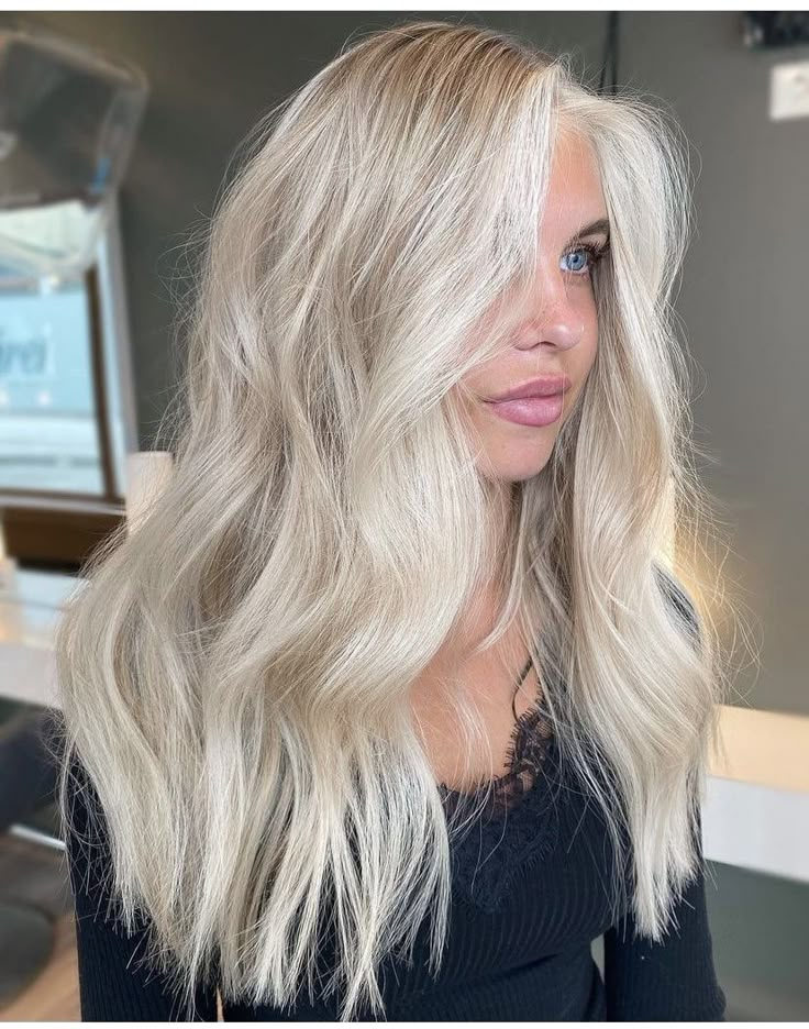 Natural Light Blonde Balayage, Natural Blonde With Platinum Highlights, Rooty Icy Blonde Hair, Bright Blonde Fall Hair, Bright Blonde Winter Hair, Icy Blonde Hair Pale Skin, Heavy Highlight With Money Piece, Cool Bright Blonde Hair, Ice Blonde Hair With Money Piece