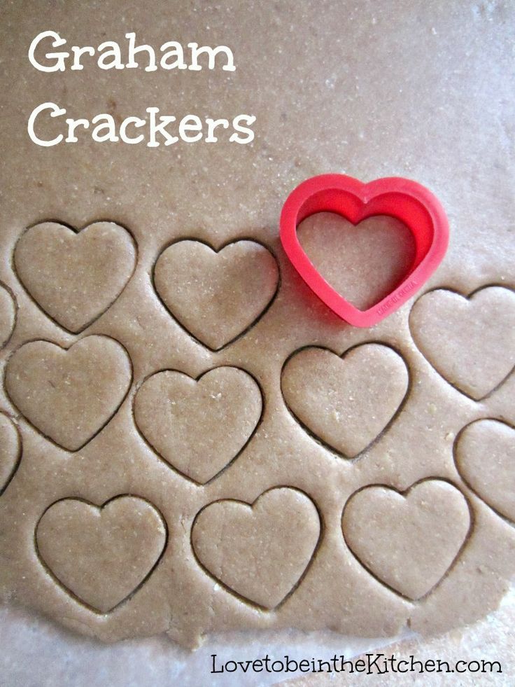 graham crackers with hearts cut out to make them look like they are in the shape of heart