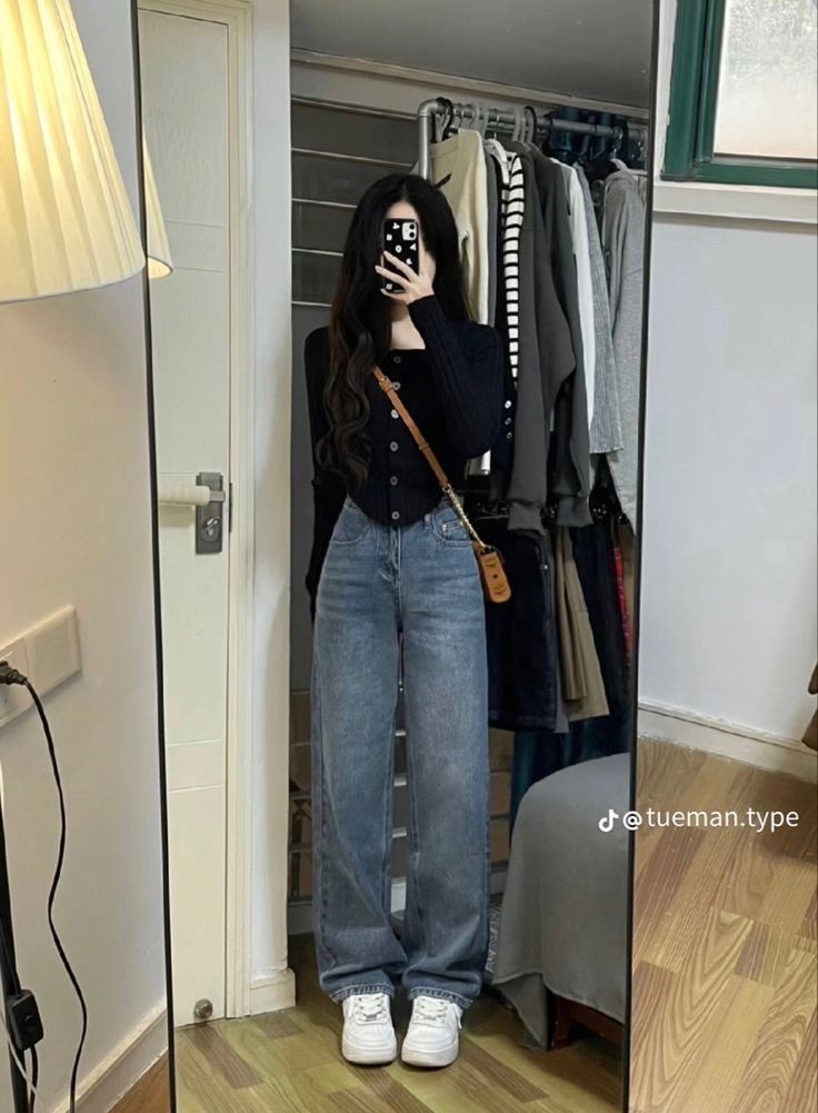 Summer Vintage Aesthetic Outfits, Outfit Kulot Jeans, Kulot Jeans Outfit, Korean Outfits Jeans, Highwaist Jean Outfits, Ootd With Jeans, Ootd Kulot Jeans, Casual Korean Outfits, Korean Outfits Aesthetic