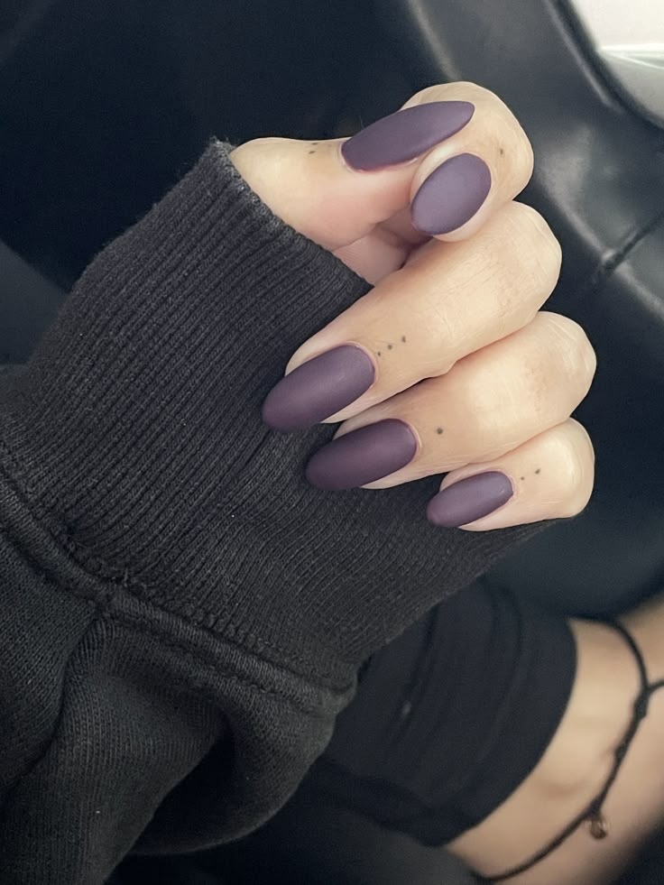 Deep purple SNS Dark Purple Nails Almond Shape, Dark Nail Inspo Almond, Mate Purple Nails, Smoky Purple Nails, Simple Purple Nail Designs Short, Purple Matt Nails, Dusky Purple Nails, Dark Nails Matte, Nails Purple Matte