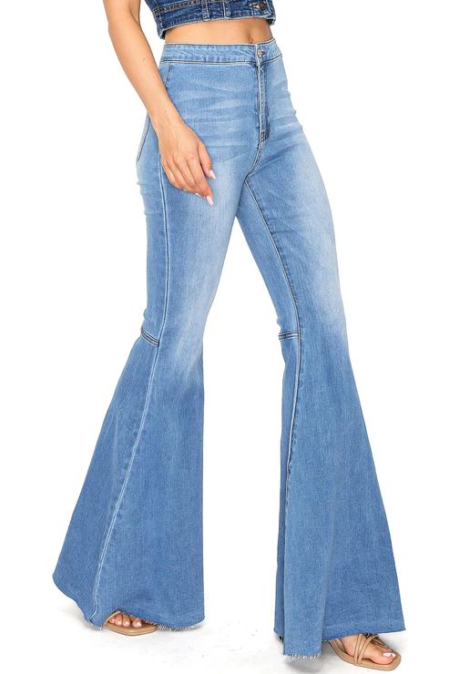 Sleek High Rise Flares – Pink Ice Flared Jeans Outfit Fall, Athena Lee, Flared Jeans Outfit, Flare Jean Outfit, Jeans Outfit Fall, Boho Denim, Skirts Denim, Womens Trendy Tops, Rodeo Outfits