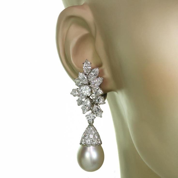 Diamond Earrings With Pearl Drops, Western Diamond Earrings, Van Cleef And Arpels Jewelry Necklace, Diana Jewellery, Vintage Van Cleef, Diamond And Pearl Earrings, Van Cleef Arpels Diamond, Diamond Pearl Earrings, Pearl Diamond Necklace