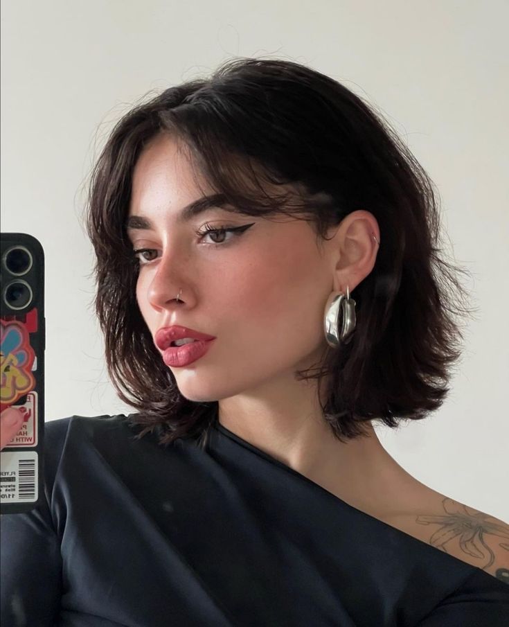 Hair Inspiration Short, Penteado Cabelo Curto, Short Hair With Bangs, Short Hair Haircuts, Cut My Hair, Hair Inspo Color, Aesthetic Hair, Hairstyles Haircuts, Pretty Hairstyles