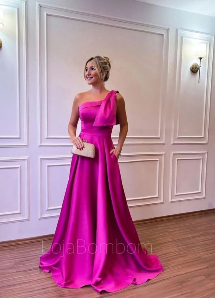 Hot Pink Dress Outfit, Fuchsia Dress Outfit, Classy Bridesmaid Dresses, Hot Pink Prom, Braidsmaid Dresses, Pink Dress Outfits, Hot Pink Prom Dress, Frocks And Gowns, Fuchsia Dress