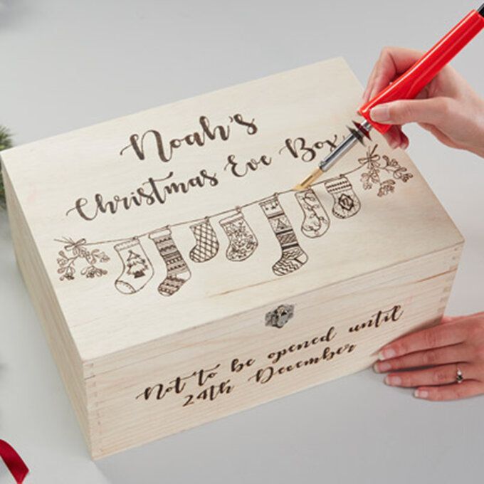 How to Make a Pyrography Christmas Eve Box Pyrography Christmas, Diy Christmas Eve Box, Diy Christmas Box, Christmas Eve Box Ideas, Christmas Eve Crate, Wooden Christmas Eve Box, Xmas Eve Boxes, Personalised Christmas Eve Box, Christmas Eve Boxes