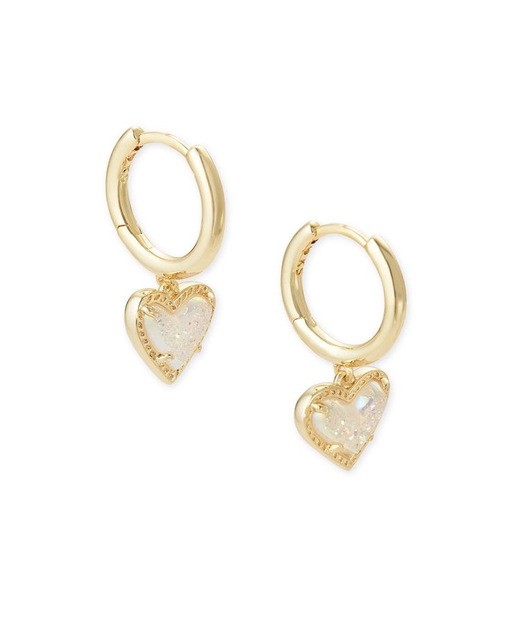 The Ari Heart Huggie is a perfect addition to your collection. It is fun and playful earring. We also have the matching Ari Heart Drusy Necklace. Please note: Due to the one-of-a-kind nature of the medium, exact colors and patterns may vary slightly from the image shown. 13 Birthday Gifts, Kendra Earrings, Preppy Earrings, Girly Christmas Gifts, Icon Jewelry, Gold Huggie Earrings, Preppy Jewelry, Huggie Earring, Kendra Scott Earrings