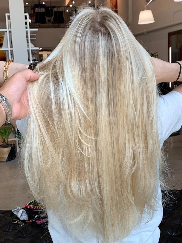 Long Blond, Light Blonde Hair, European Hair, Blonde Hair Inspiration, Blonde Hair Shades, Blonde Hair Looks, Hair Shades, Brown Blonde Hair, Long Blonde