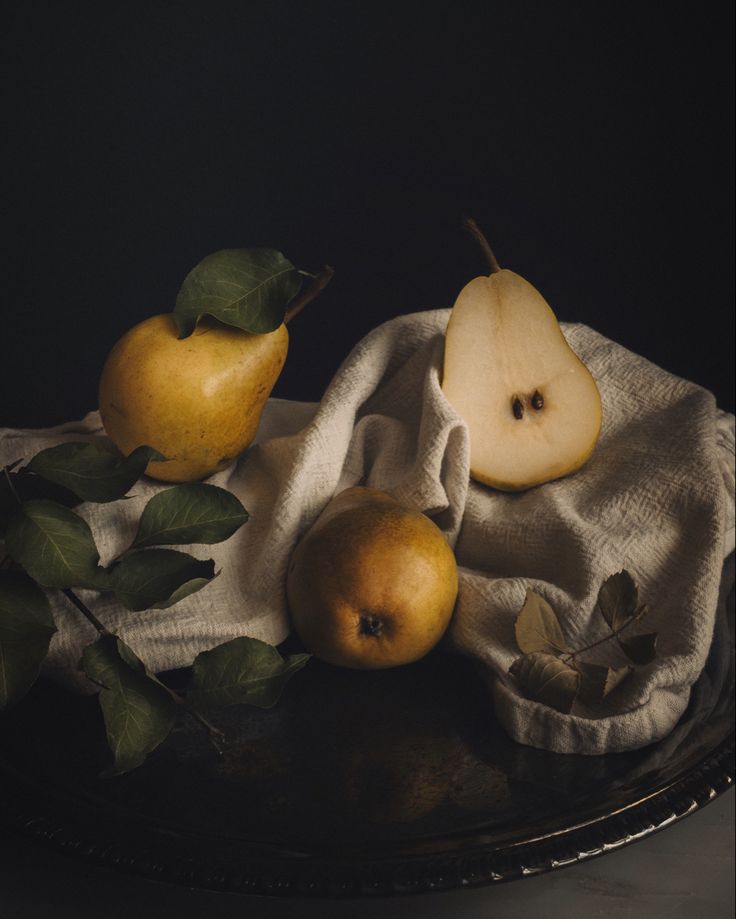 Still life photograph of three pears on linen cloth and silver platter Still Life Pictures Photographs, Dark Still Life Photography, Celestial Writing, Moody Still Life Photography, Modern Still Life Photography, Fruit Still Life Photography, Dark Still Life, Pear Photography, Pear Still Life Photography