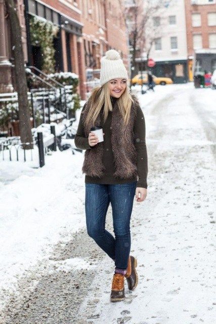 25 Excellent Duck Boots Ideas For Women Duck Boots Outfit Fall, Sperry Duck Boots Outfit, Duck Boot Outfits, Duck Boot Outfit, Duck Boots Outfit, Duck Boats, Sperry Duck Boots, Perfect Winter Outfit, Classy Winter Outfits