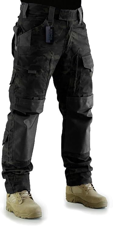 Military Boots Outfit, Black Pants For Men, Black Tactical Pants, Tactical Outfit, Street Samurai, Military Tactical Gear, Army Outfit, Construction Outfit, Combat Clothes