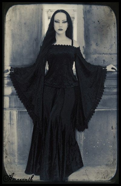 Goth Subculture, Goth Look, Romantic Goth, Victorian Goth, Gothic Clothes, Goth Beauty, Goth Dress, Goth Aesthetic, Gothic Beauty