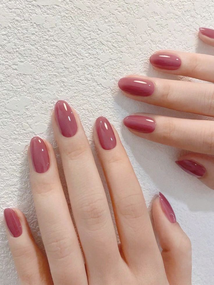 Elegant Nails Classy Simple, Nail Art Simple Elegant Natural, Short Red Nails, Hello Nails, Subtle Nails, Easy Nails, Casual Nails, Blush Nails, Makijaż Smokey Eye