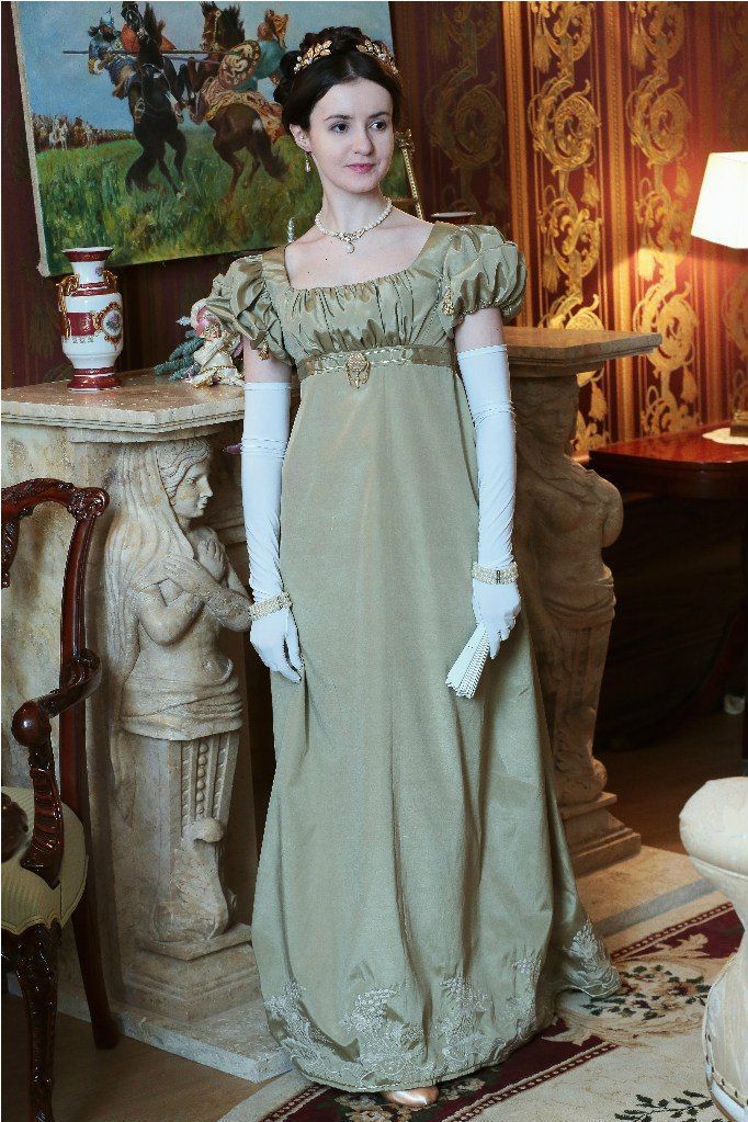 f09696910bdd874a99cd74c8f05b5c44 Regency Era Dresses, Regency Ball, Era Dresses, Regency Dresses, Regency Clothing, Regency Gown, Regency Era Fashion, 1800s Fashion, Plum Dress