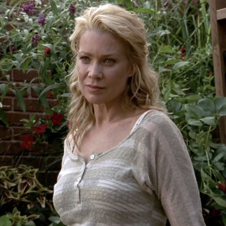 Andrea Harrison Andrea The Walking Dead, Andrea Harrison, The Walkind Dead, Walking Dead Characters, Laurie Holden, Z Nation, Daryl Dixon, Zombie Apocalypse, Walking Dead