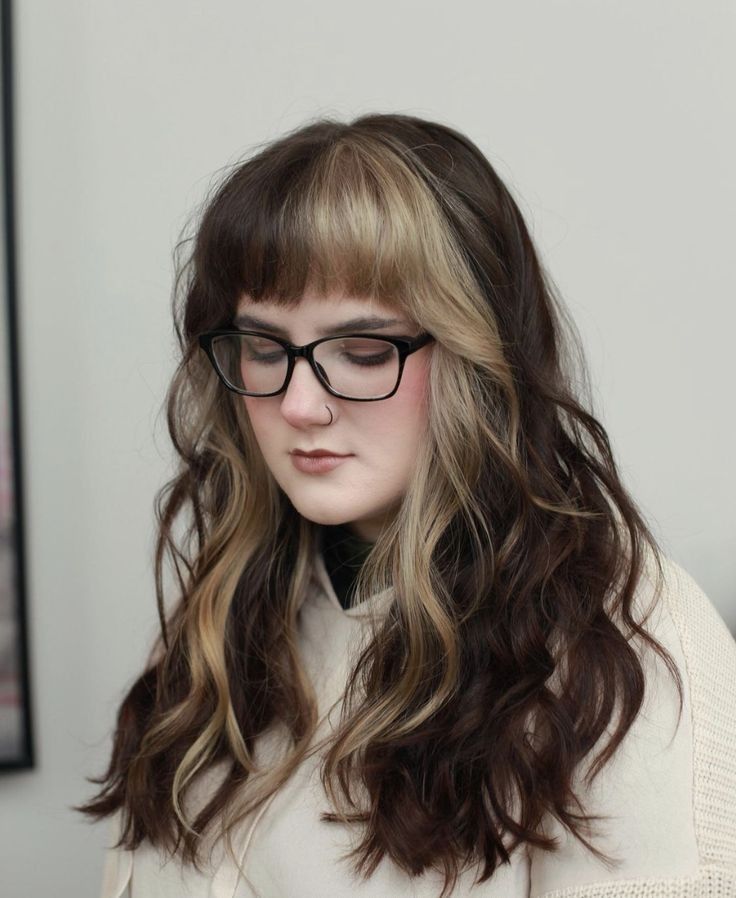 Peek A Boo Hair Color For Brunettes Peekaboo Highlights, Bleached Bangs With Highlights, Blonde Front Color Block, Brown Hair Color Blocking, Shag Split Dye, Color Block Hair 2023, Alternative Fall Hair Color, Bangs For Round Face Plus Size, Round Glasses With Bangs