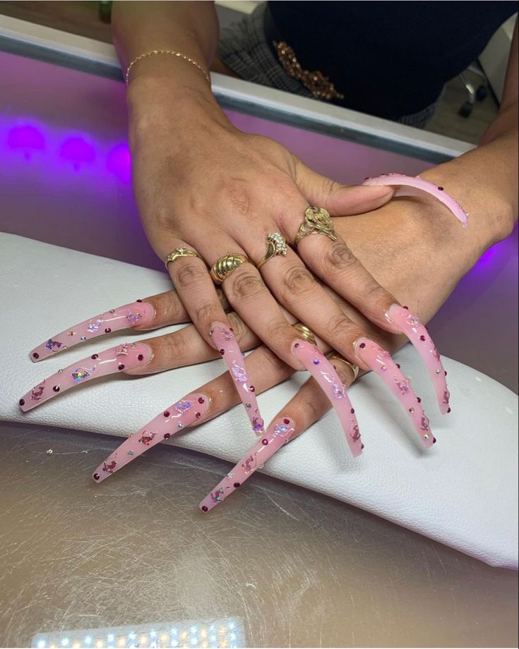 Xl Curved Nails, Xxl Curved Nails, Xxxl Curved Nails, Long Curved Nails Acrylics, Pink Curved Nails, Curved Stilletto Nails, Nails Long Square, Nails Unique, Poppin Nails