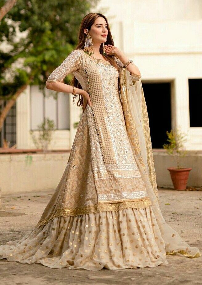 Gharara Suits Party Wear, Nikkah Dress Pakistani, Dholki Outfit, Nikah Dresses, Bridal Asia, Bride Design, Nikah Outfit, March Dresses, Special Outfits