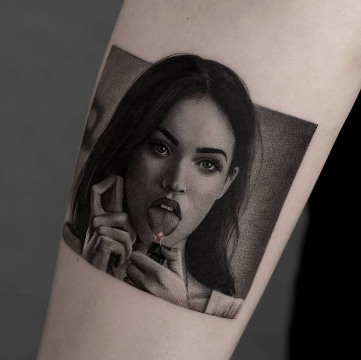 Dotwork Portrait Tattoo, Megan Fox Tattoo Portrait, Jennifer's Body Tattoo Ideas, Spooky Realism Tattoo, Megan Fox Tattoo Ideas, Jennifers Body Tattoo Design, Jennifer's Body Tattoo, Jennifer’s Body Tattoo, Realistic Tattoo Design Ideas