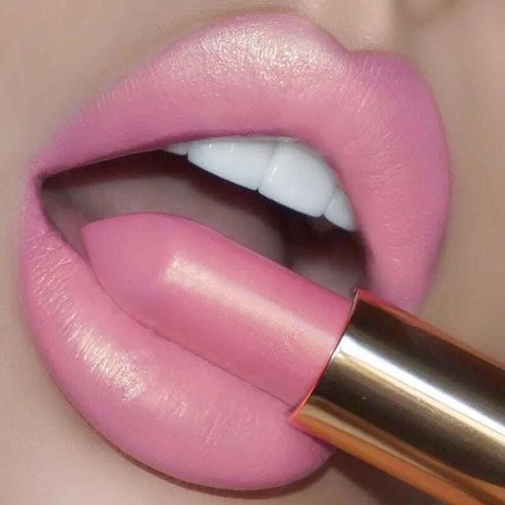 Pink Glitter Lipstick, Hot Pink Lips, Metallic Lipstick, Glitter Lipstick, Shine Lipstick, Red Mermaid, Best Makeup Tips, Shimmer Shine, Women's Beauty