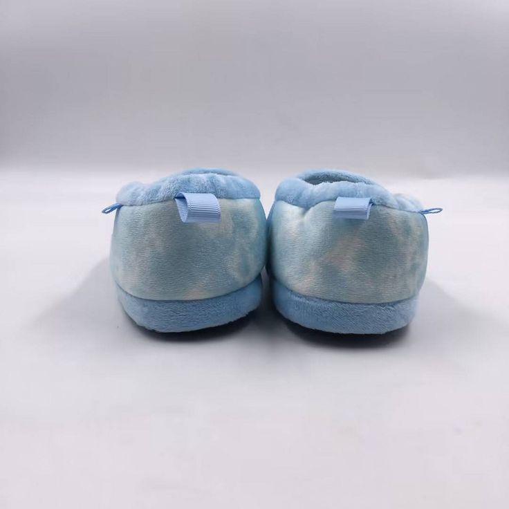 The perfect blend of comfort and style for your little one, these Toddler Bluey Cloud Slippers - Blue is great to relax or play while at home. These slippers are a delightful choice for young adventurers and bluey enthusiasts alike. It features a padded footbed and a textured sole to prevent slips. Comfortable Non-slip Slippers For Home, Casual Blue Flat Slippers, Casual Light Blue Slip-on Slippers, Soft Round Toe Slippers For Playtime, Comfortable Soft Blue Slippers, Comfortable Soft Slippers For Playtime, Comfortable Blue Slippers With Round Toe, Blue Round Toe Slippers, Blue Non-slip Casual Slippers