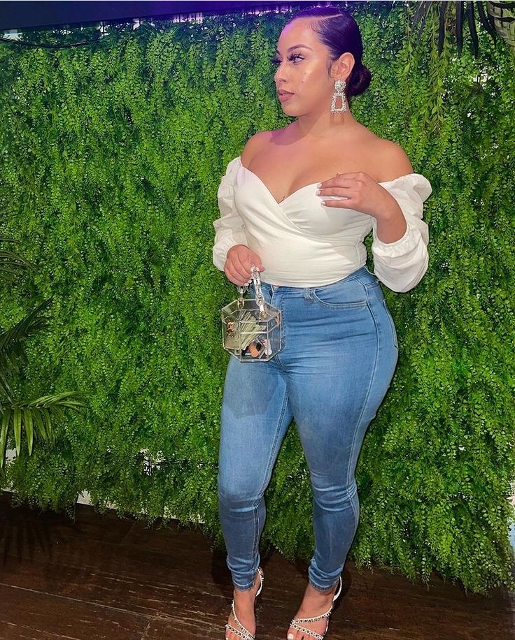 Bar Date Outfit, Plus Size Birthday Outfits, Plus Size Summer Outfits Big Stomach, Summer Birthday Outfits, Thick Fashion, Chic Outfits Classy, Date Night Outfit Summer, Plus Size Baddie Outfits, Date Outfit Summer