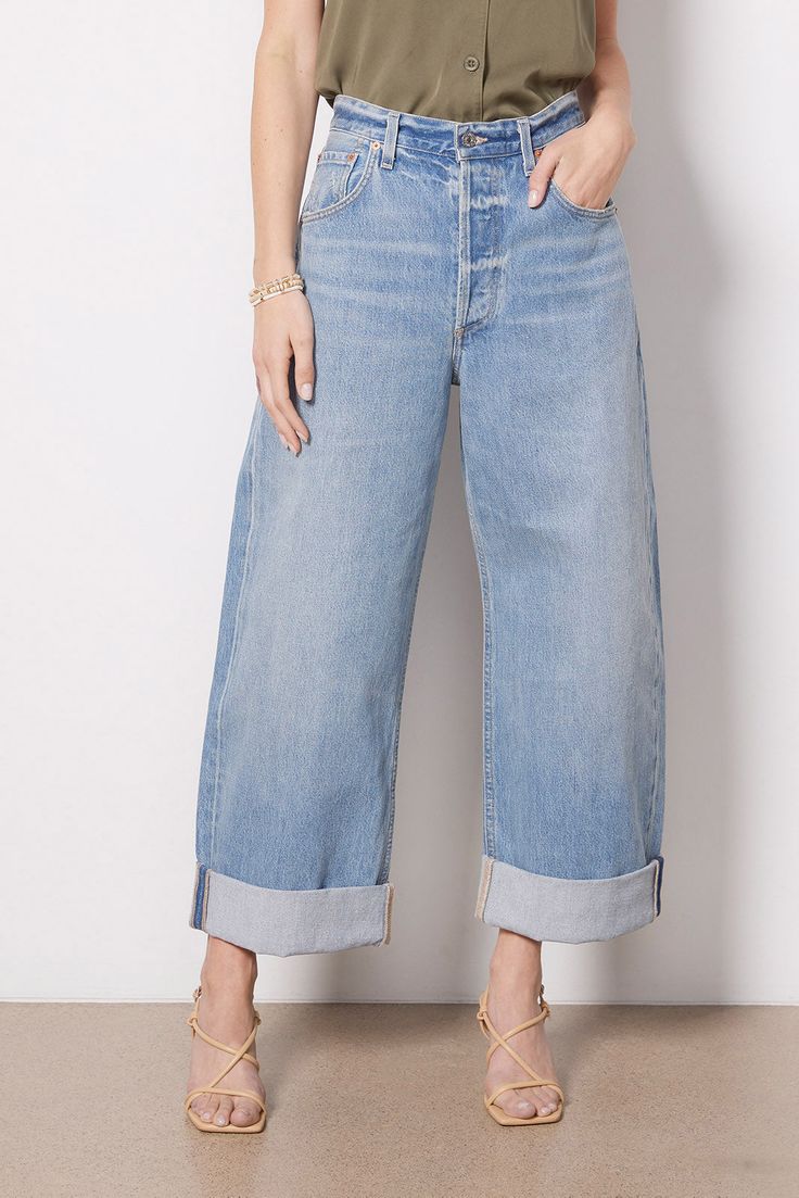 An ultra-relaxed fit defines these stylish wide leg jeans by Citizens of Humanity. The Ayla is crafted in non-stretch organic cotton denim with a button fly closure and rolled hems that can be worn uncuffed for a full-length look. Wear them from day to night with sneakers or strappy sandals. | CITIZENS OF HUMANITY Women's Ayla Baggy Jean, Size 32, Blue Autumn Fashion Work, Jeans For Fall, Cuff Jeans, Baggy Jean, Cuffed Jeans, Brand Style Guide, Wide Leg Denim, Citizens Of Humanity, Tee Dress