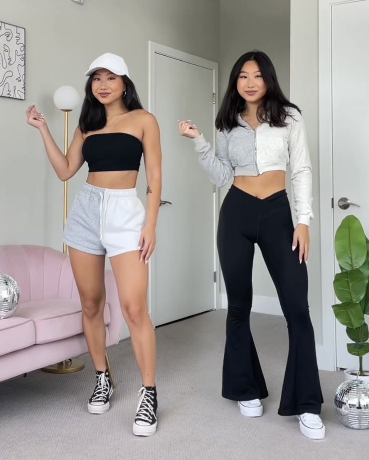 Matching Outfits For Girlfriends, Coordinating Best Friend Outfits, Cute Bestie Outfits, Vivacious Honey Outfits, Best Friends Outfits, Coordinating Outfits For Friends, Vivacious Honey, Simple Matching Outfits, Matching Bff Outfits