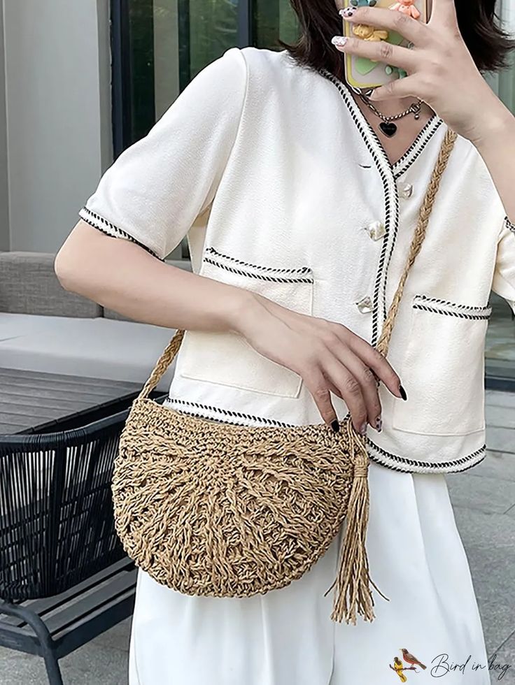 BirdinBag - Tassel Embellished Straw Handbag Trendy Natural Bag With Fringe, Casual Natural Bags With Fringe, Spring Travel Bags With Fringe, Trendy Beach Bags With Tassels, Trendy Shoulder Bag With Tassels, Casual Vacation Bags With Fringe, Casual Fringe Bags For Vacation, Tasseled Straw Shoulder Bag, Beige Fringe Shopping Bag