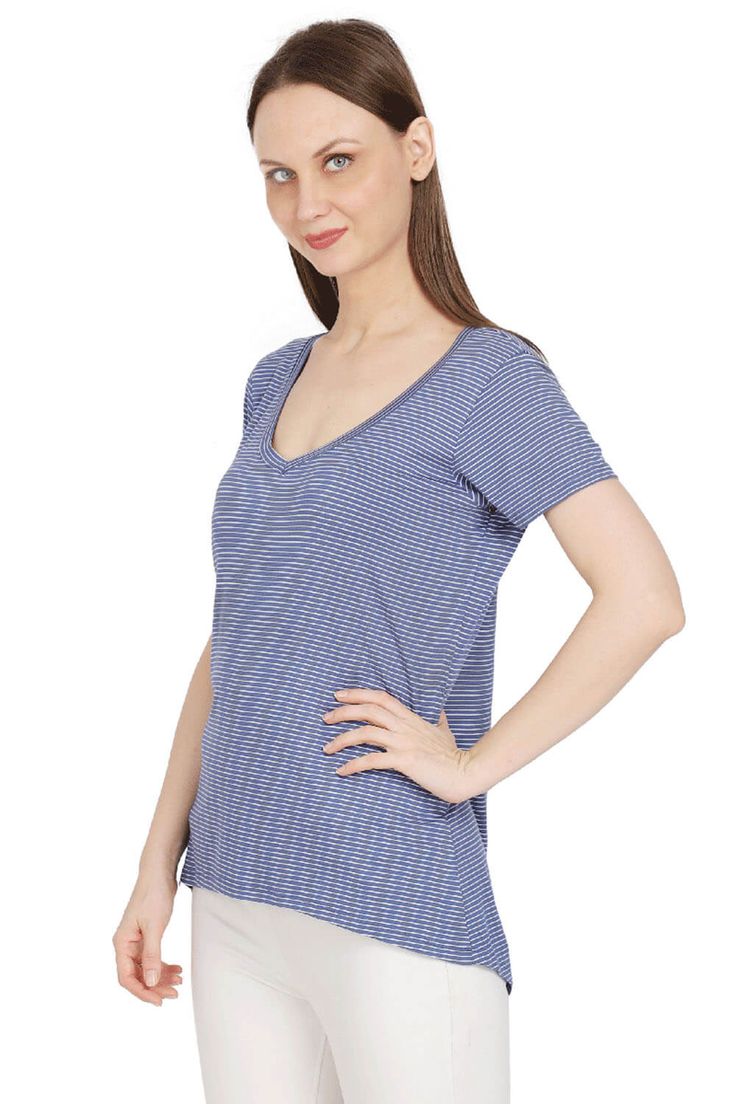 • Chic blue waves pattern.• Versatile piece that can be dressed up or down.• Ideal for those seeking a trendy and modern look. Waves Pattern, Stripe Top, U Neck, Blue Waves, Wave Pattern, Dress Up, Pattern, Blue