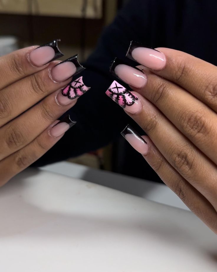 Kaws x bdayset Nail Ideas Black And Pink, Pink Black White Nails, Nail Ideas Acrylic Pink, Kaws Nail Set, Line French Nails, Pink Kaws Nails, Pink And Black Nails Acrylic, Nail Sets Acrylic, Simple Birthday Nails