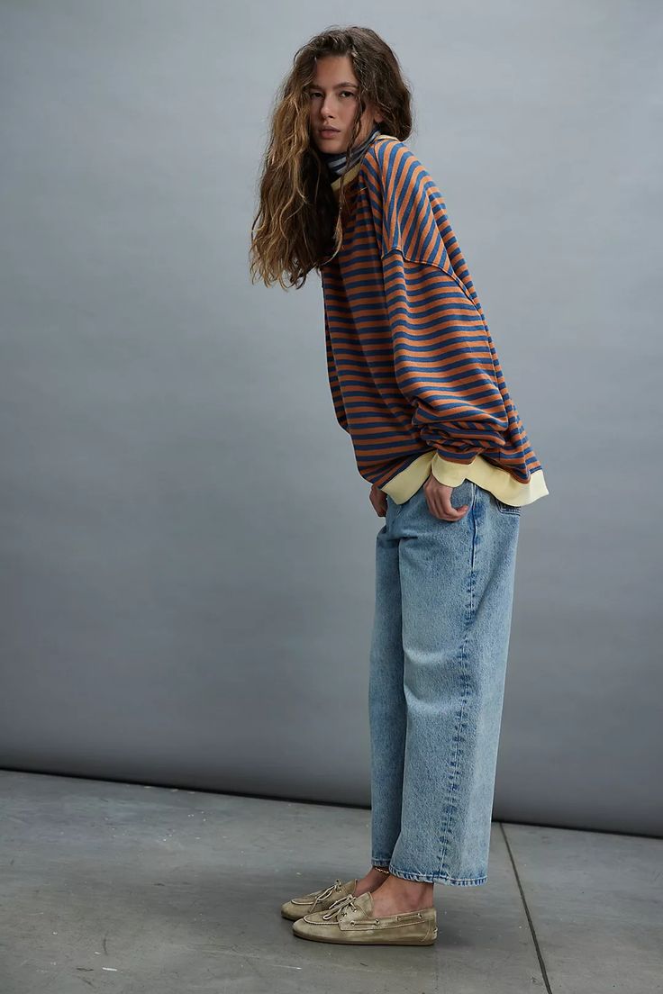 Classic Striped Oversized Crewneck | Free People Free People Outfits Fall, Oversized Crewneck Outfit, Oversized Sweatshirt Outfit, Crewneck Outfit, Free People Aesthetic, Casual Mom Style, Oversize Outfit, Scandinavian Fashion, Oversized Crewneck