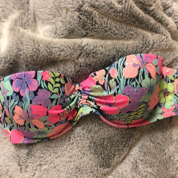 Victoria’s Secret 34b Supportive Like A Bra With Light Push Up Never Worn But No Strap Multicolor Bandeau Swimwear With Floral Print, Multicolor Strapless Swimwear With Floral Print, Multicolor Strapless Floral Print Swimwear, Multicolor Floral Print Strapless Swimwear, Purple Summer Swimwear With Built-in Bra, Purple Floral Print Swimwear For Vacation, Purple Floral Print Swimwear For Beach, Purple Floral Print Beachwear Swimwear, Purple Stretch Strapless Swimwear