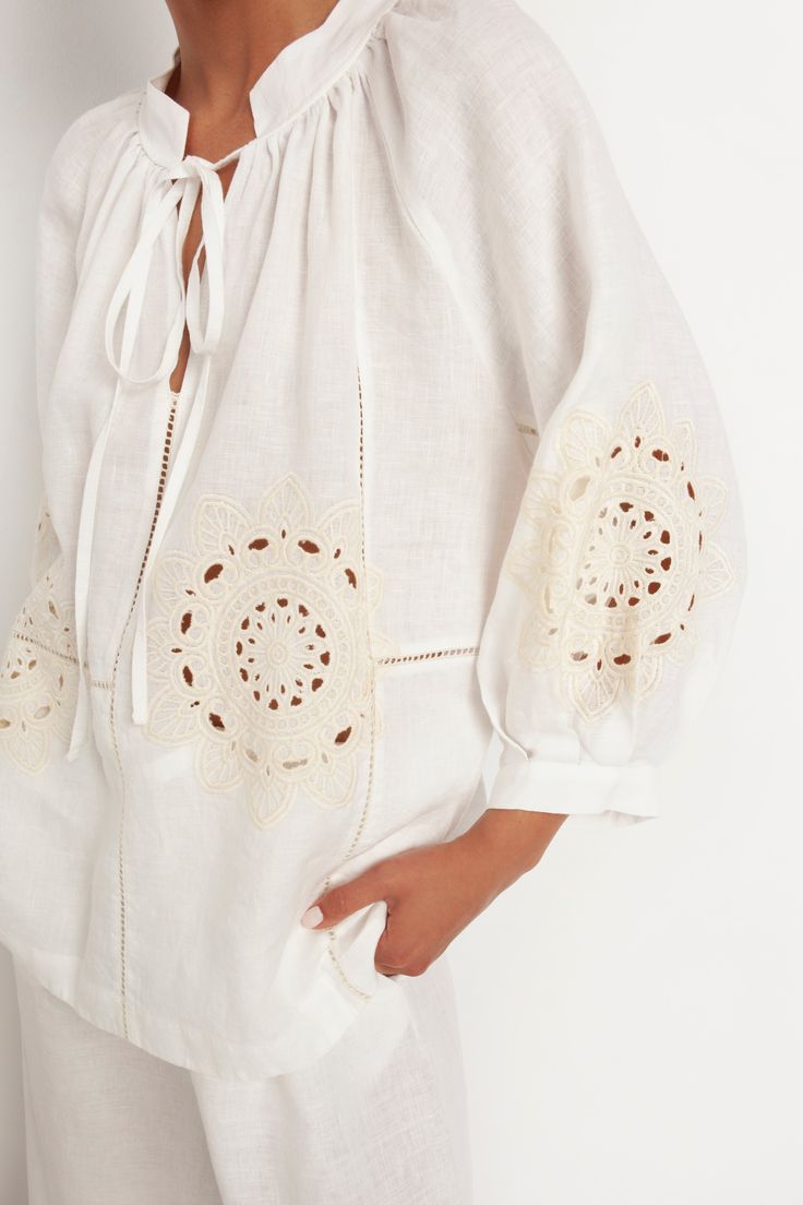 ✨ PRE ORDER: Ships by June 31, 2023 Get a boho look this season with the Leros blouse. Made from 100% linen, this lightweight shirt features a beautiful embroidered daisy details, and a feminine finishing touch. 100% Linen Hand wash Embroidery: 100% Polyester Handmade in Greece GREEK ARCHAIC KORI Silk Cape, Raffia Crochet, Tie Neck Dress, Boho Look, Long Sleeve Tunic, Tie Neck, We Wear, Easy Wear, White Blue