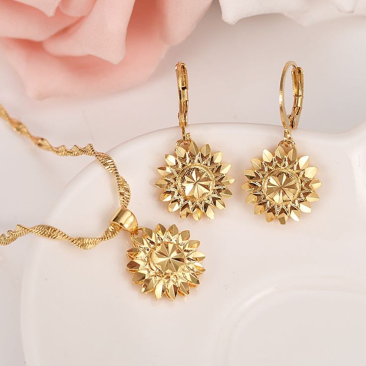 Pendant Earring, Set Jewelry, Gold Necklace Women, Earring Jewelry, Girls Earrings, Gold Flowers, Necklace Earring Set, Bridal Sets, Jewelry Necklace