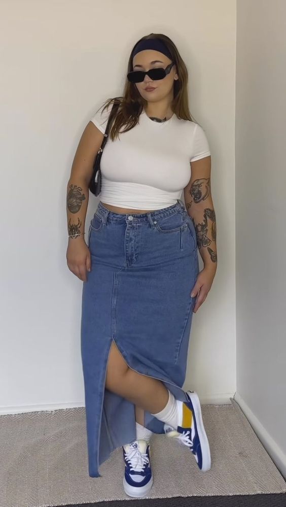 Size10 Fashion Outfit Ideas, Summer Theme Outfit Ideas, Everyday Spring Outfits Plus Size, Long Skirt Outfits For Summer Plus Size, Plus Size European Fashion, Long Denim Skirt Outfit Plus Size, Mid Size Aesthetic Summer, Trendy Plus Size Outfits Summer, Plus Size Denim Skirt Outfit