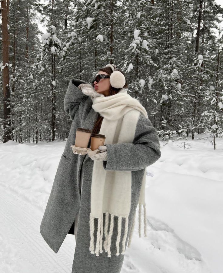 Winter Vacation Outfits, Old Money Winter, Cold Weather Outfits Winter, Winter Outfits Snow, Ootd Winter, Chic Winter Outfits, Winter Outfit Ideas, Winter Fashion Outfits Casual, Winter Outfits Cold